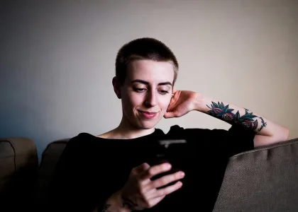 Dating lesbien : les signes qu’elle veut une relation… et ceux qu’elle veut juste être rassurée 4 dating lesbien